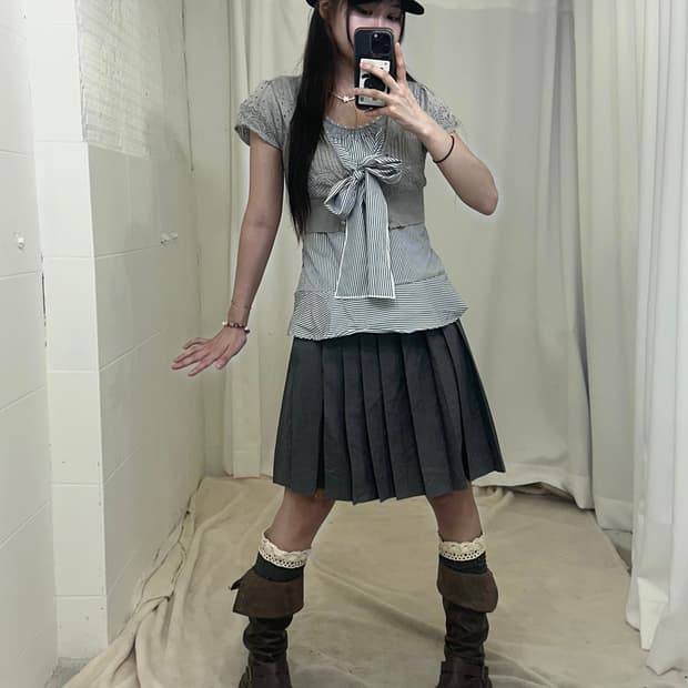 무채색 그레이 러블리 프레피 코디세트