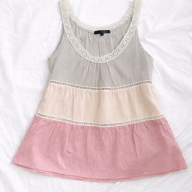 레이스 배색 캉캉 슬리브리스 (여리핏/빈티지)