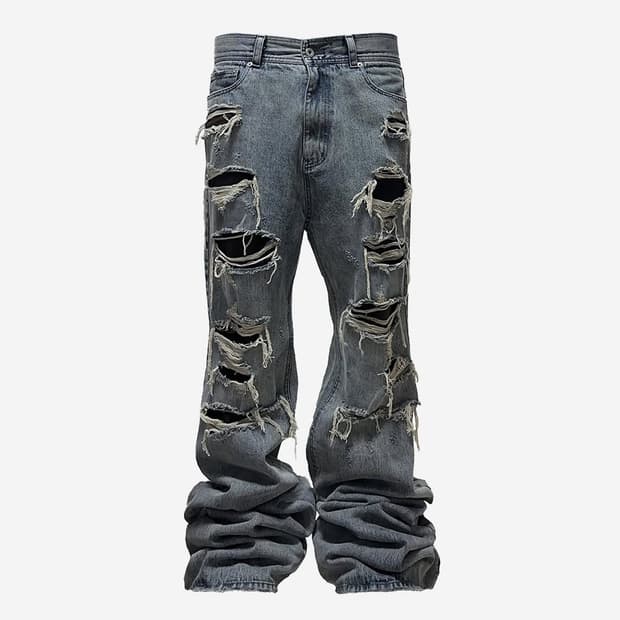 [1]OMO SERVICE DISTRESSED FLARED JEANS