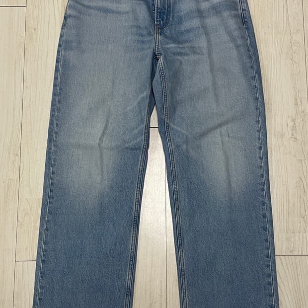 유니클로 jw앤더슨 스트레이트핏 데님