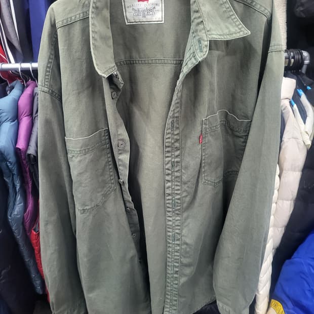 리바이스 카키색 남방 셔츠