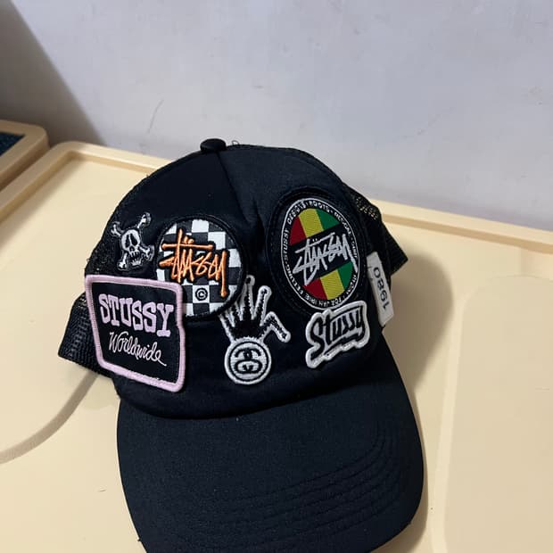 스투시 올드 패치 캡