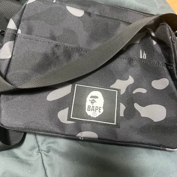 베이프 크로스백 지갑 키링 슈프림 등 빈지노