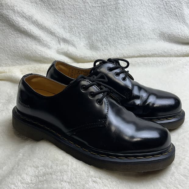 [38] 닥터마틴 1461 3홀 스무스 || 240-245