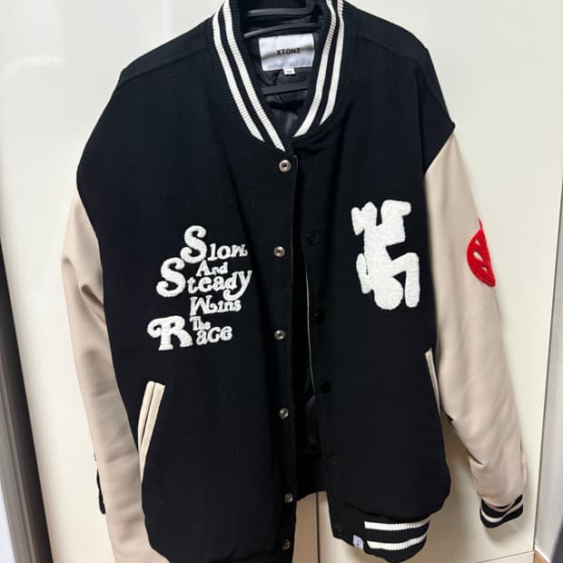 엑스톤즈 바시티 자켓 팔아요 M