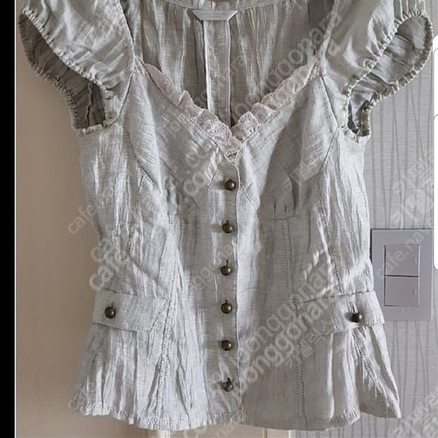 모조에스핀 블라우스