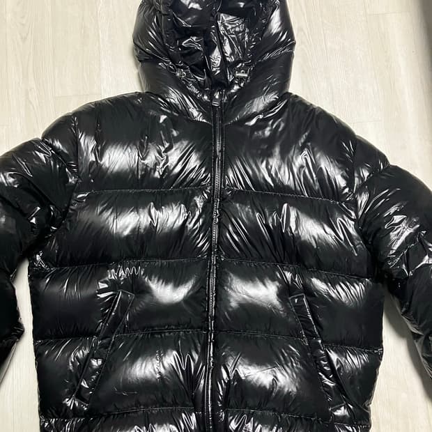 자라 유광 패딩