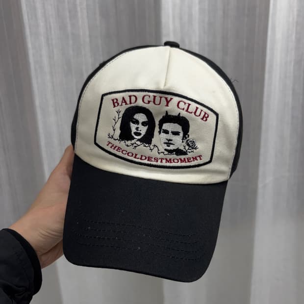 더콜디스트모먼트 BAY GUY 볼캡 모자