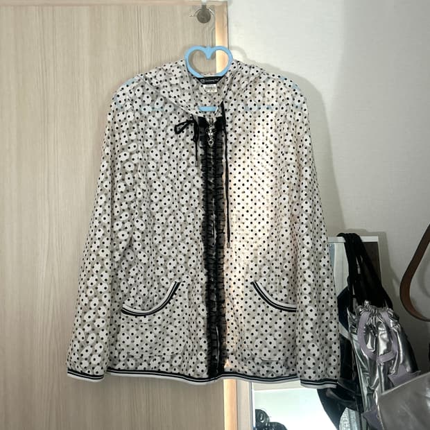 도트 바람막이 후드집업