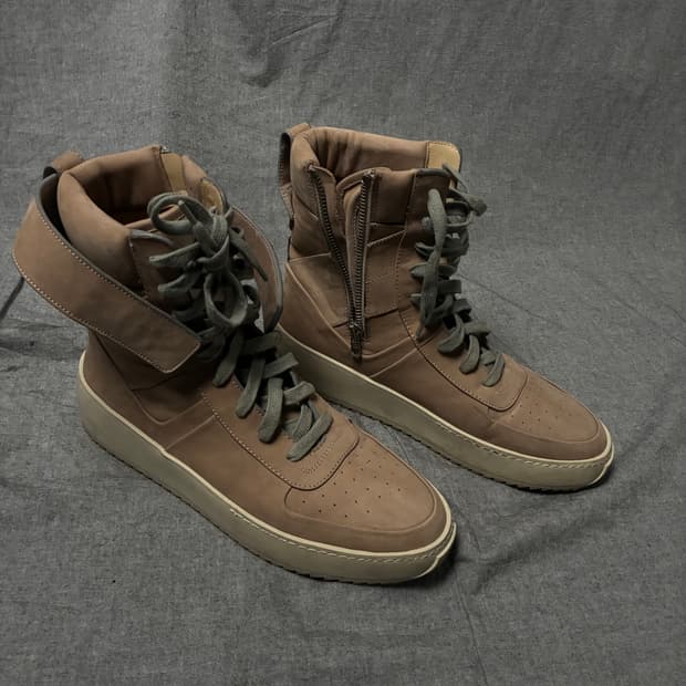 Fear of God 밀리터리 스니커즈 하이탑