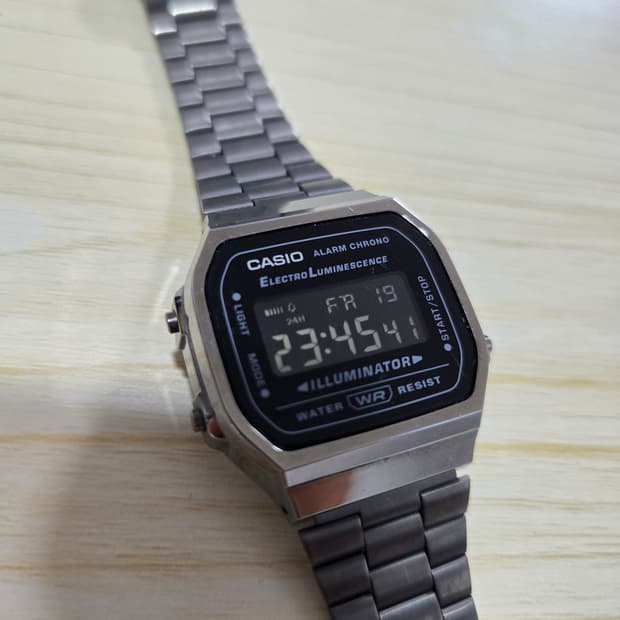 카시오 a168wgg-1b 