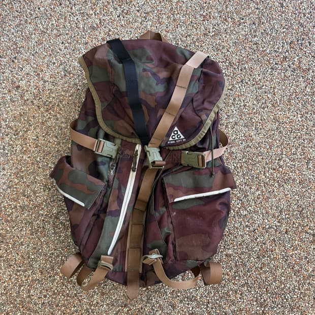 27. 나이키acg 빈티지 카모 백팩