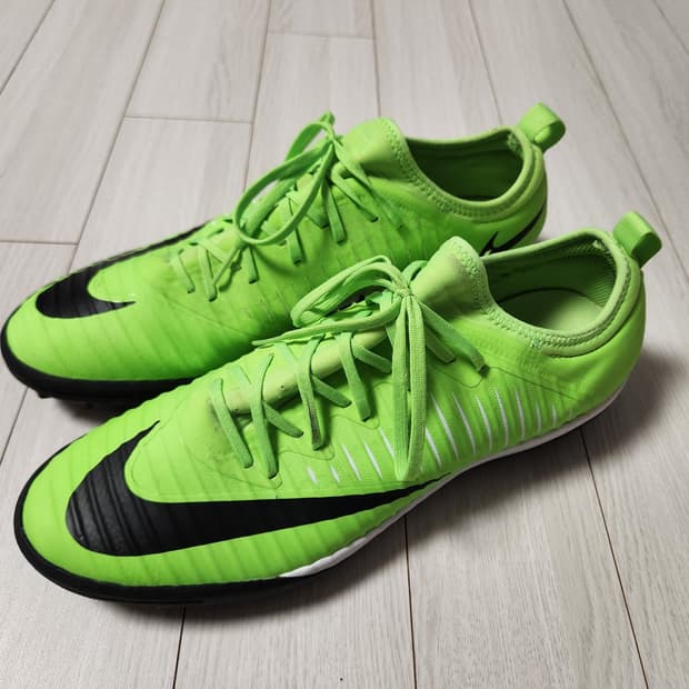 나이키 머큐리얼X 피날레2 TF NIKE 831975-301 사이즈280