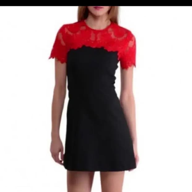 산드로 레드 레이스 원피스