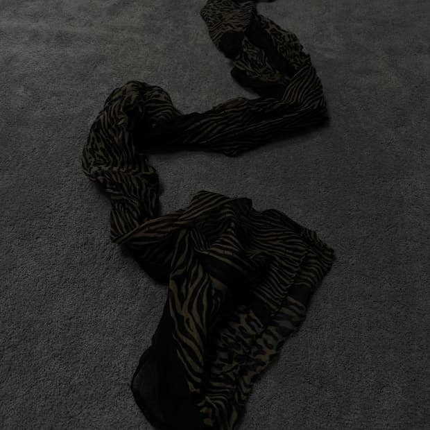 Vintage v-kei punk mood leopard scarf