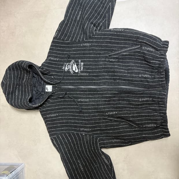 나이키 스투시 스트라이프 셋업 판매합니다