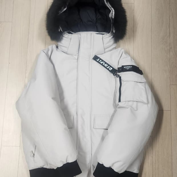 다이나핏 스노우 레오 봄버 다운 패딩 XL 22SS