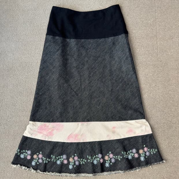 트리콧 꼼데가르송 데님 비즈 스커트