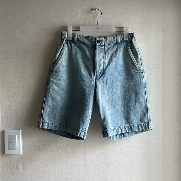 ARPENTEUR 라이트 워시드 데님 쇼츠 30