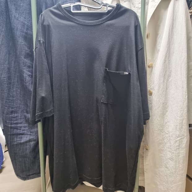 송지오 옴므 블랙 포켓 SSAW 페인팅 반팔티 L