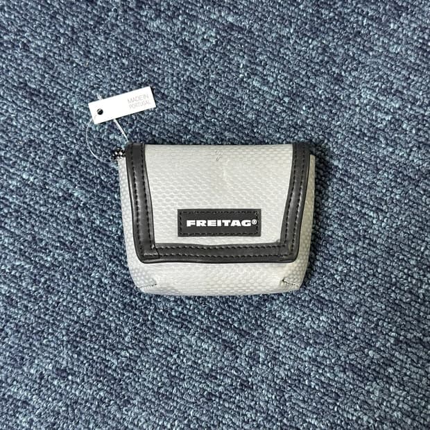 새제품 Freitag 프라이탁 희귀 실버 키링 판매