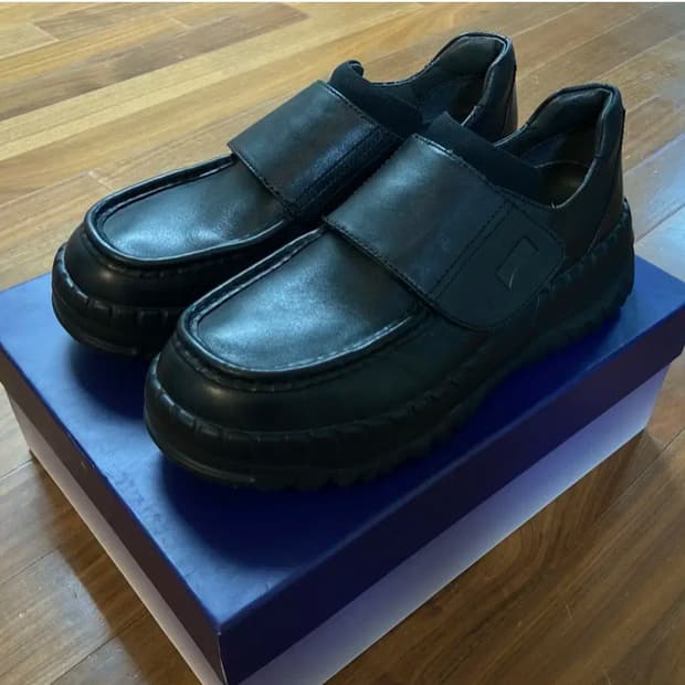 키코X캠퍼 청키로퍼 43사이즈 구해봅니다