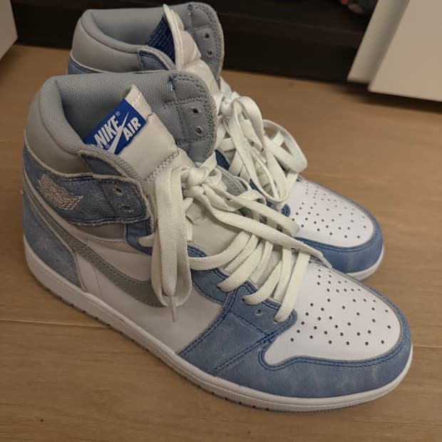 조던 1 레트로 하이 OG 하이퍼 로얄 