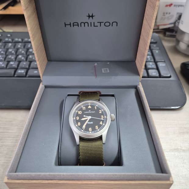 해밀턴 카키필드 쿼츠 38mm 블랙 다이얼 H69401930 