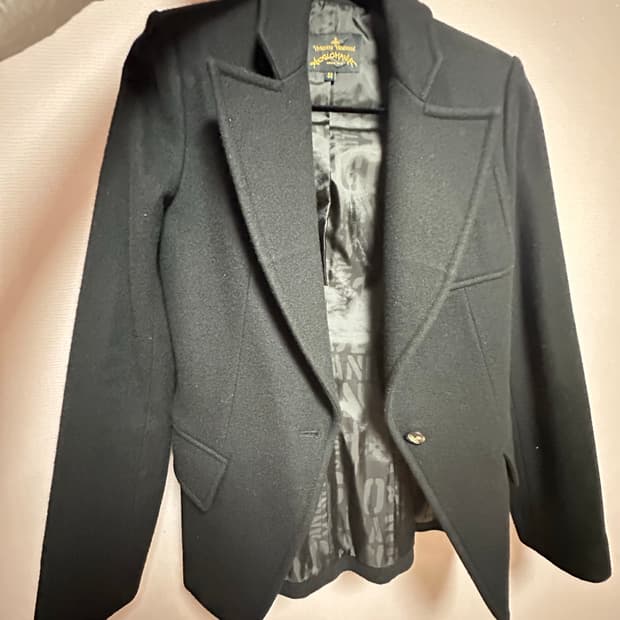 비비안웨스트 우드  투피스