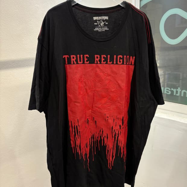 True Religion red printing T