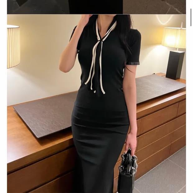 라멜로즈 배색 타이 반팔쫀득티