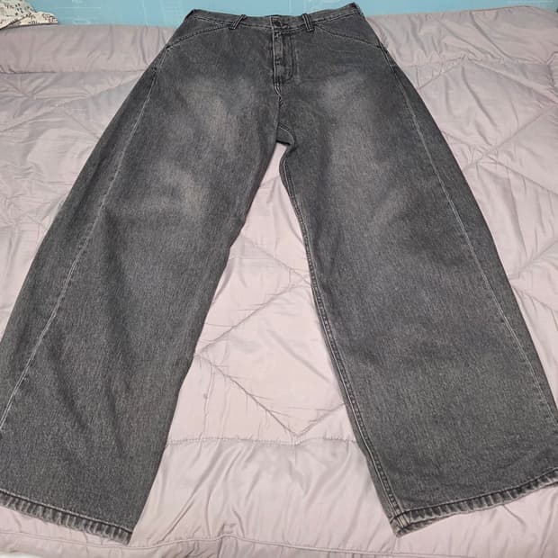 3) 해칭룸 와이드 커브 진 워시드 블랙