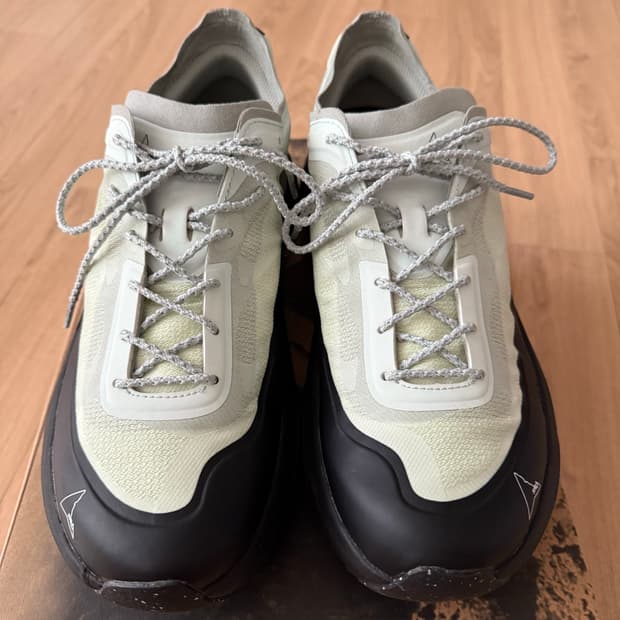 (eu45/290)로아 셀라 프로스트 민트 블랙