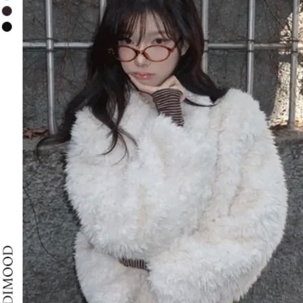 모디무드 로베 퍼 카라 숏 자켓 블랙