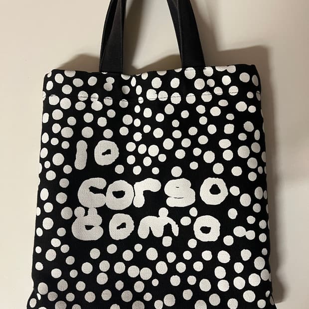 10 꼬르소 꼬모 블랙 도트 에코백