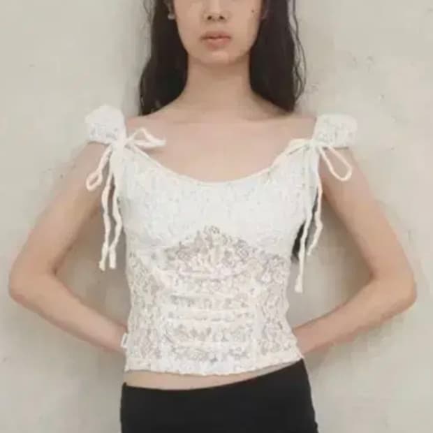 세릭 cerric 레이스 나시 셔링 탑