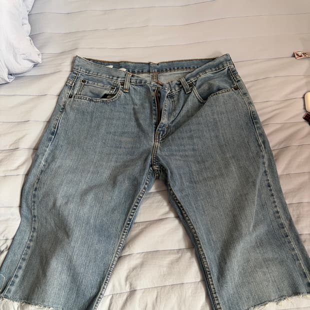 Vintage levi’s 569 cut off denim shorts