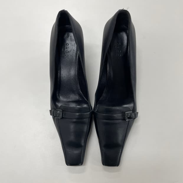 구찌 블랙 스퀘어 코 힐