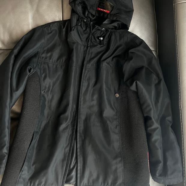  프라다 빈티지 스포츠 바람막이 자켓