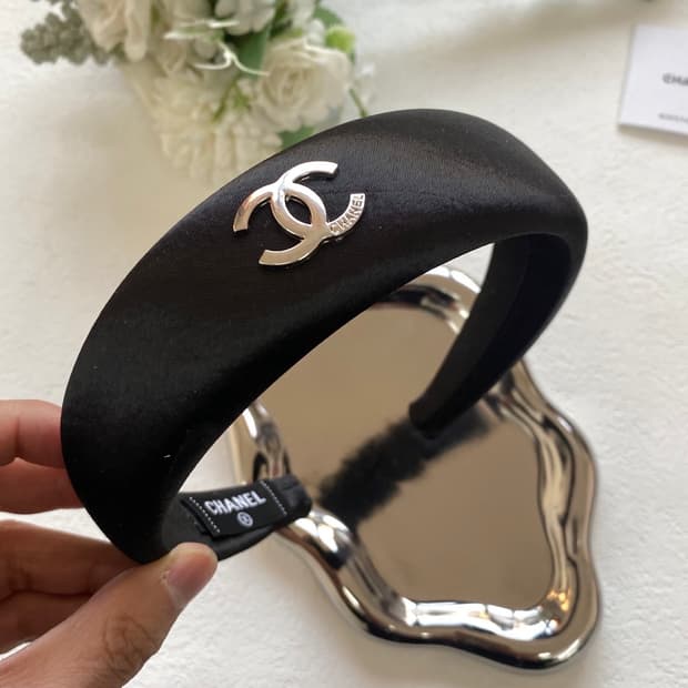 샤넬 정품 업사이클링 은장 cc로고 머리띠