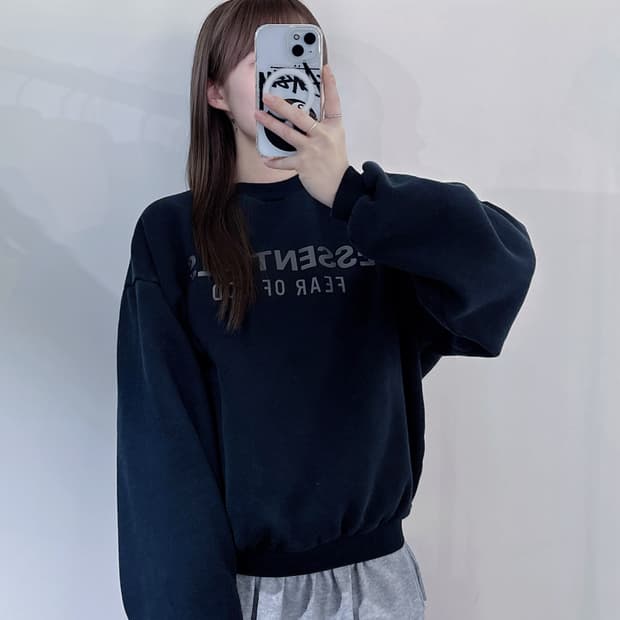 에센션 블랙 빅로고 맨투맨