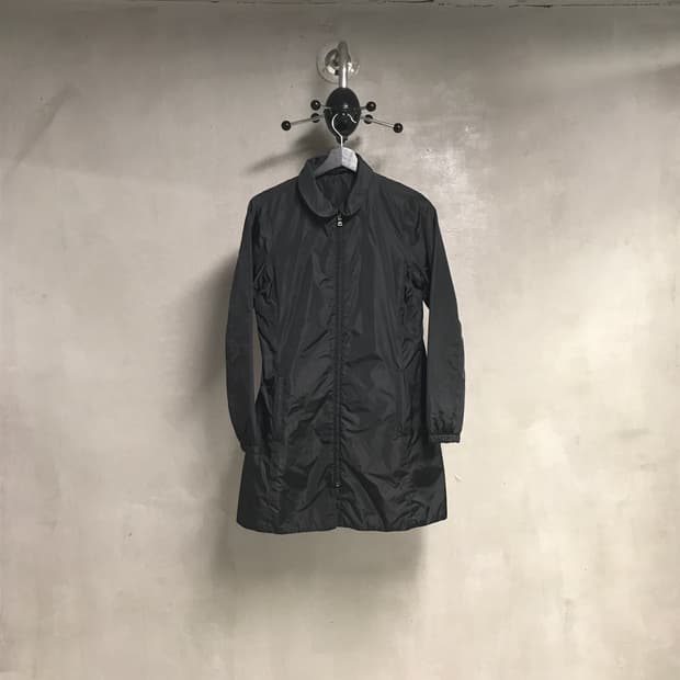 프라다 블랙 코트 42(W)