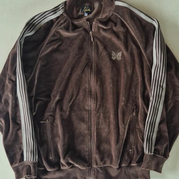 니들스  트랙 자켓 벨루어 브라운 