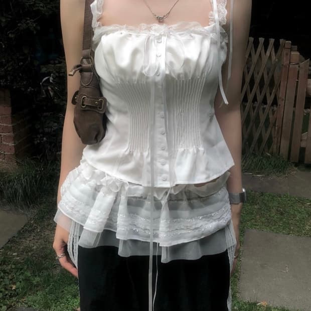 딧소어 ditsor 포레스트 레이스 나시 블라우스