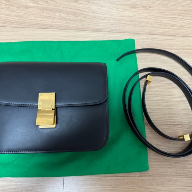 셀린느 클래식 박스 틴