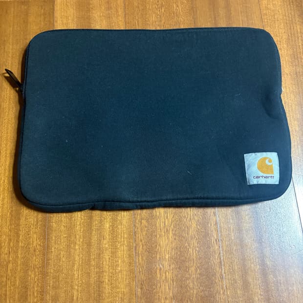 칼하트 브리프 케이스