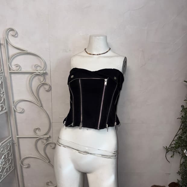 Black slit zipper details rider tube top