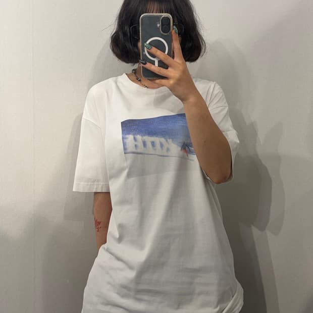 M KITH 스키 그래픽 화이트 반팔 티셔츠