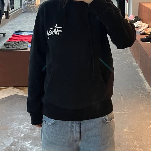 스투시 베이직 로고 블랙 후드티 H2374