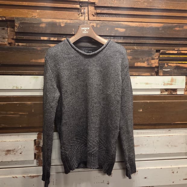 안토니 무라토 니트